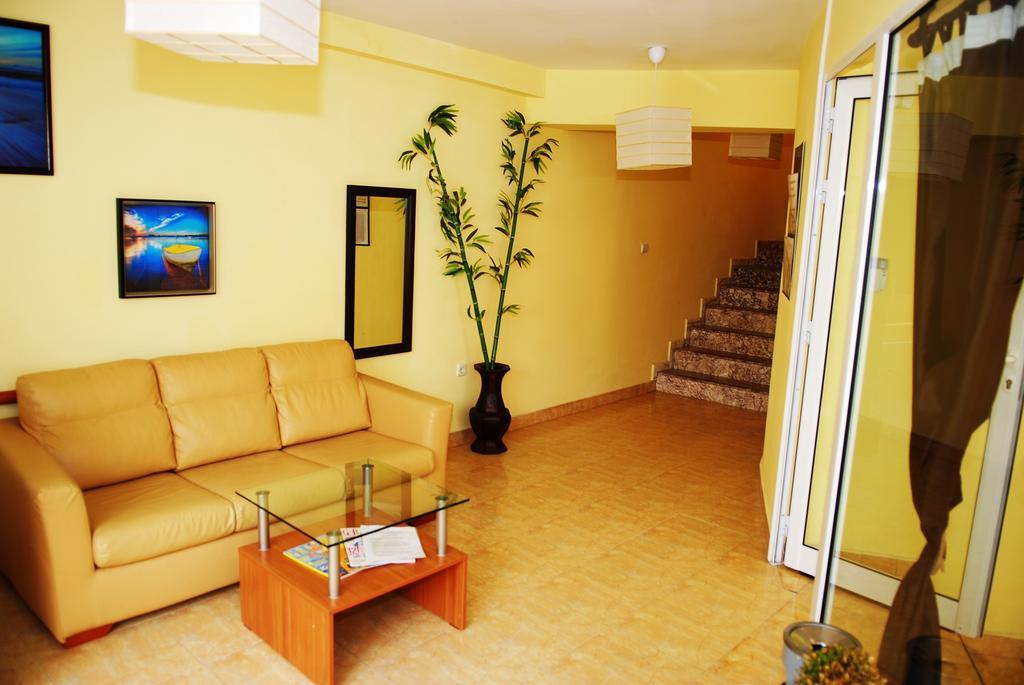 Guest House Markovi Ravda Buitenkant foto